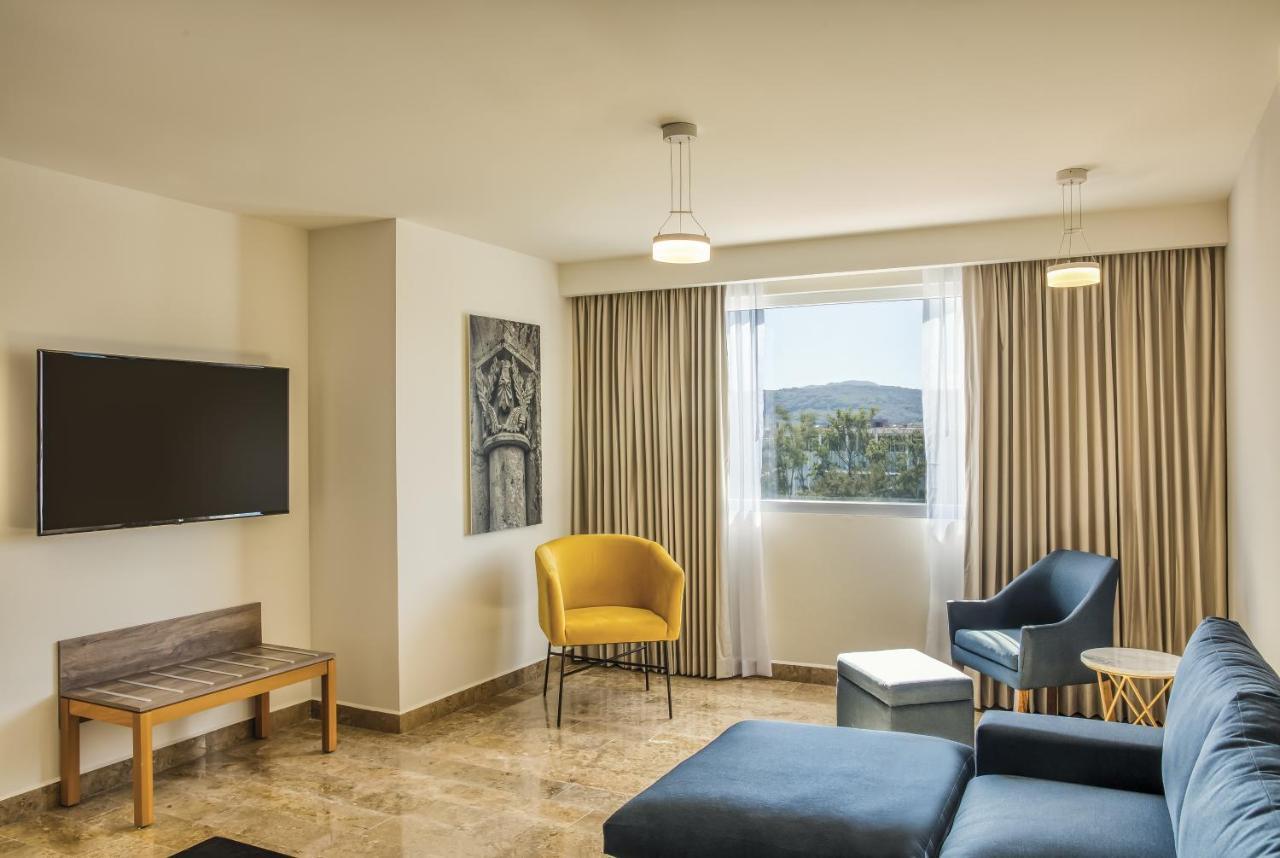 Fiesta Inn Guadalajara Periferico Poniente Zapopan Dış mekan fotoğraf